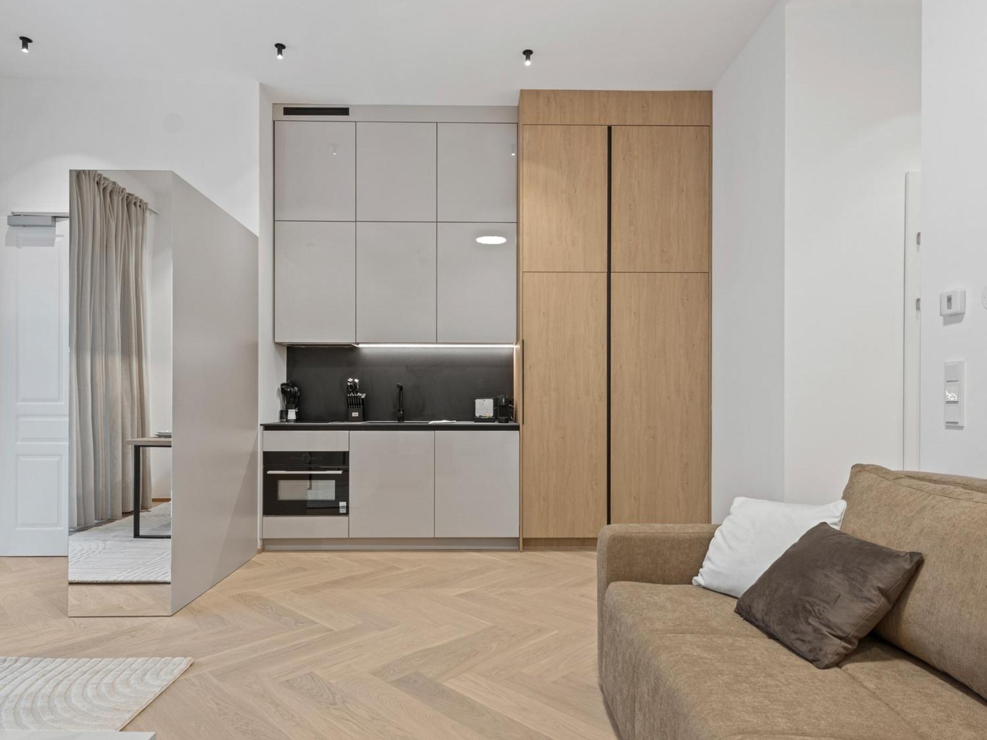 Gt7 Apartments District 9 - Managed By Sky9 Apartments Wina Bagian luar foto
