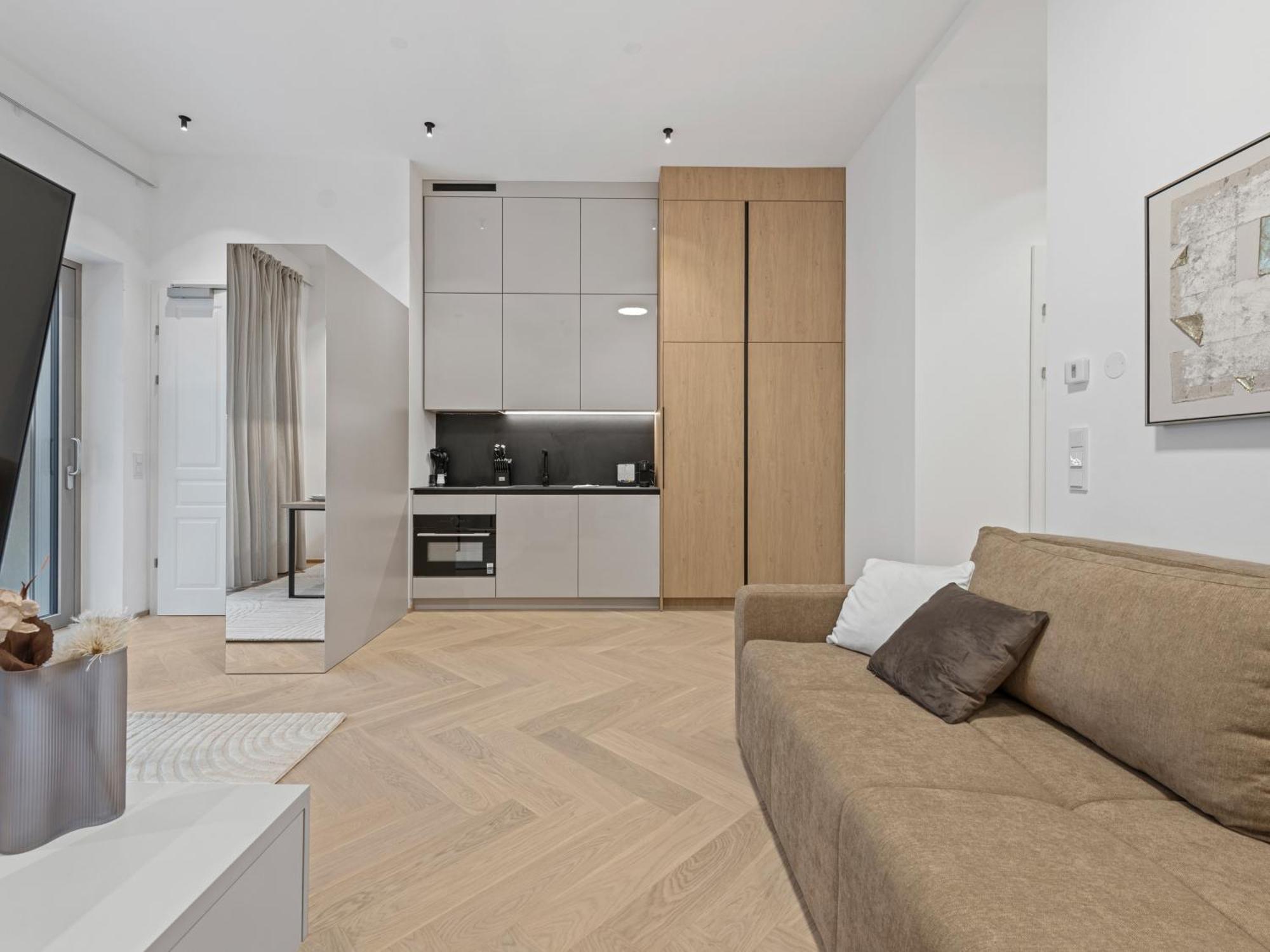 Gt7 Apartments District 9 - Managed By Sky9 Apartments Wina Bagian luar foto