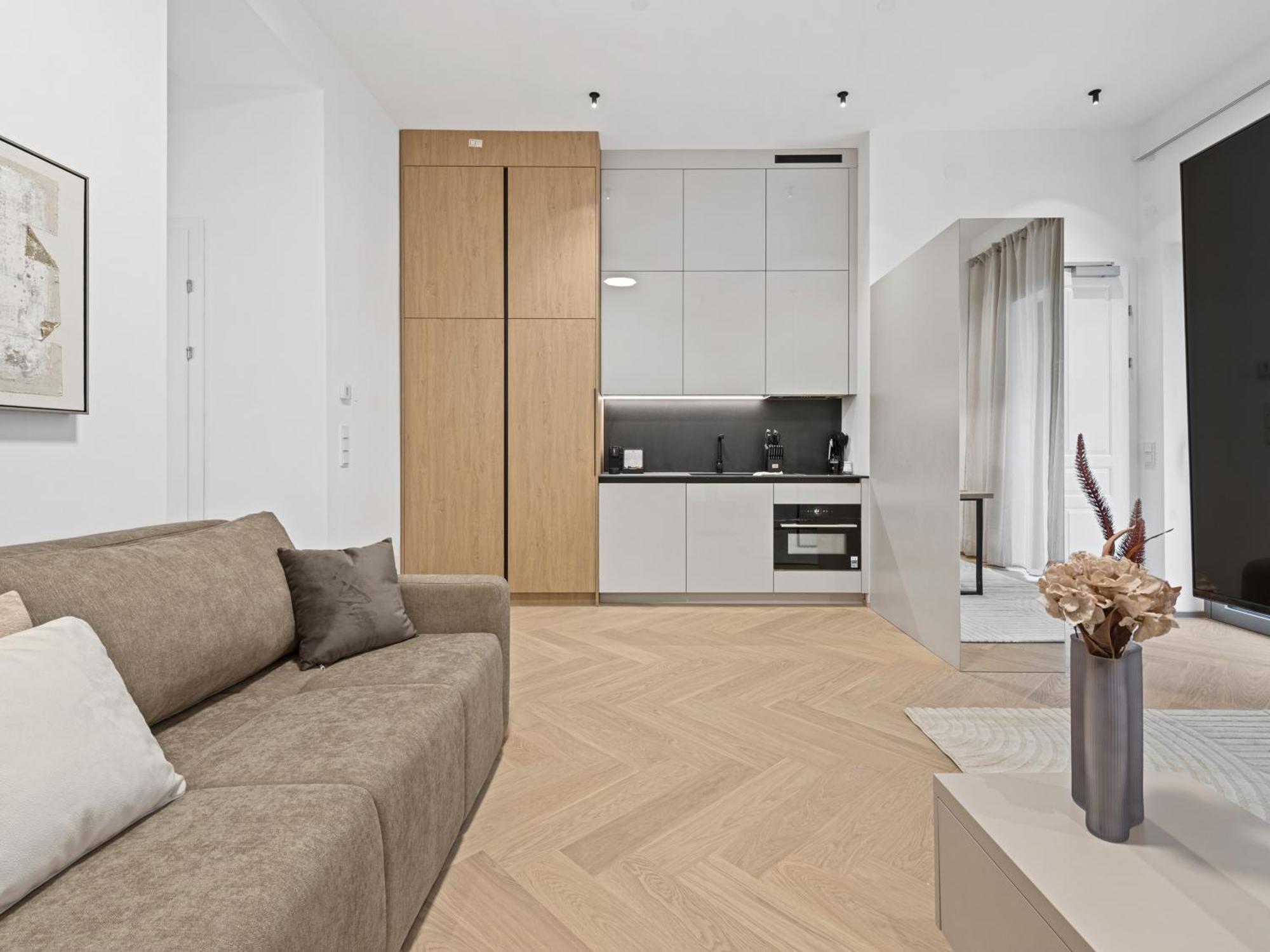Gt7 Apartments District 9 - Managed By Sky9 Apartments Wina Bagian luar foto